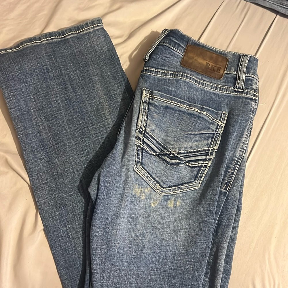 Buckle Jeans has flaws